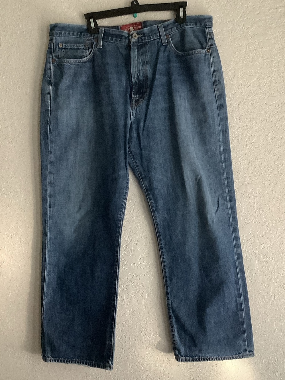 Lucky Brand Classic Straight Medium Blue Jeans